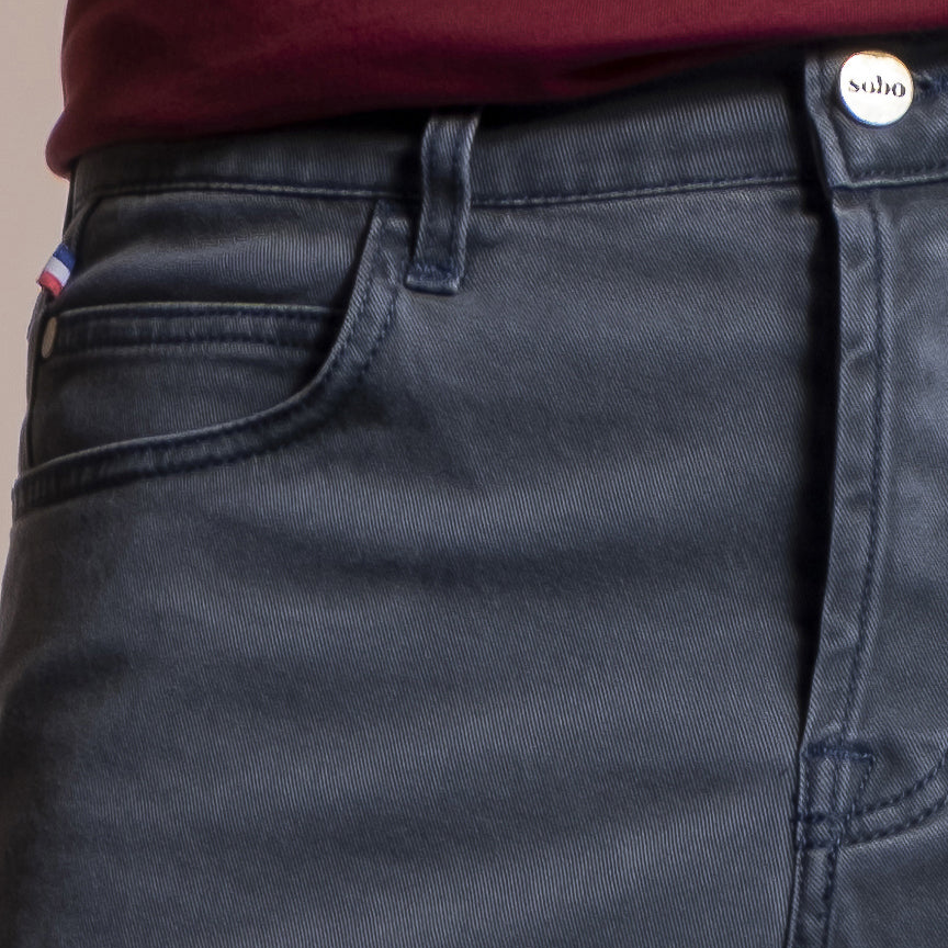 Jean homme coupe ajustée en coton et lyocell